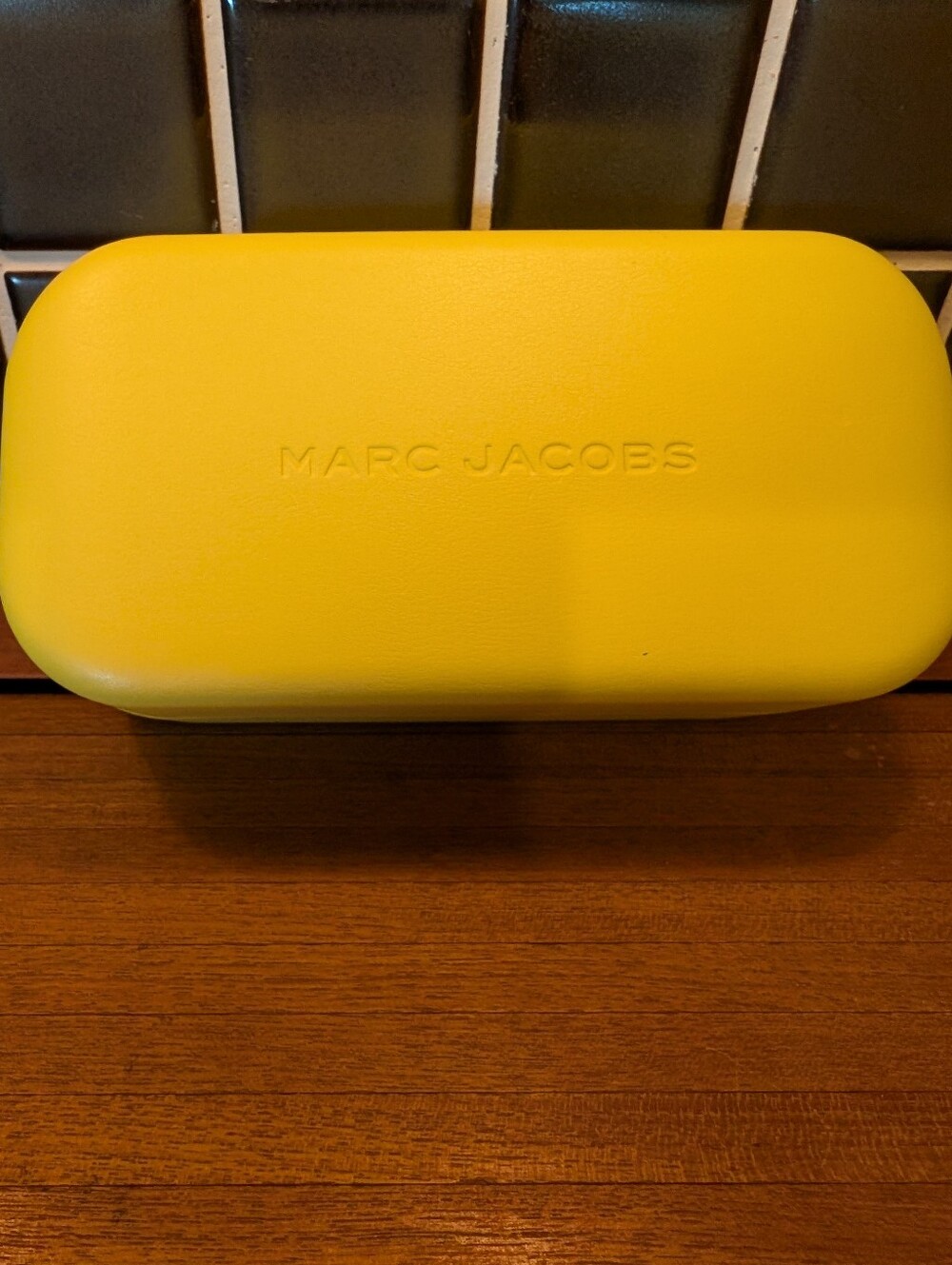 Marc Jacobs Hard Case,Yellow